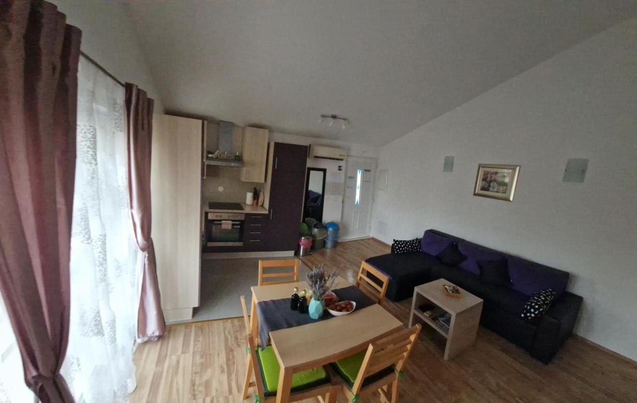 Apartman Relax Марина Экстерьер фото