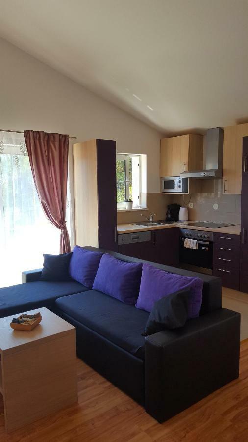 Апартаменты Apartman Relax Марина Экстерьер фото