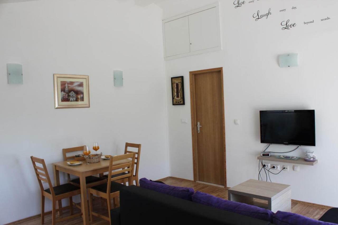 Apartman Relax Марина Экстерьер фото