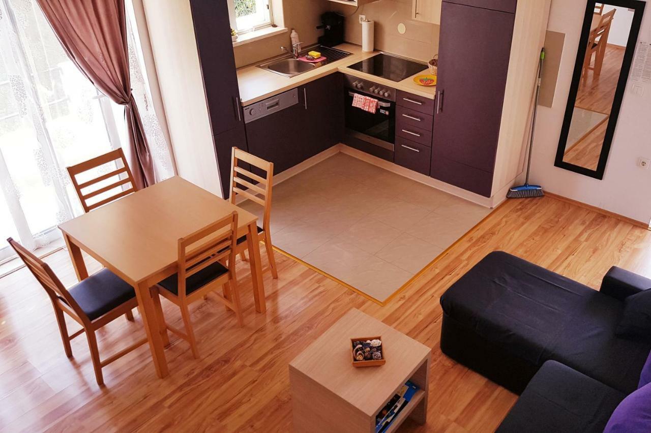 Apartman Relax Марина Экстерьер фото